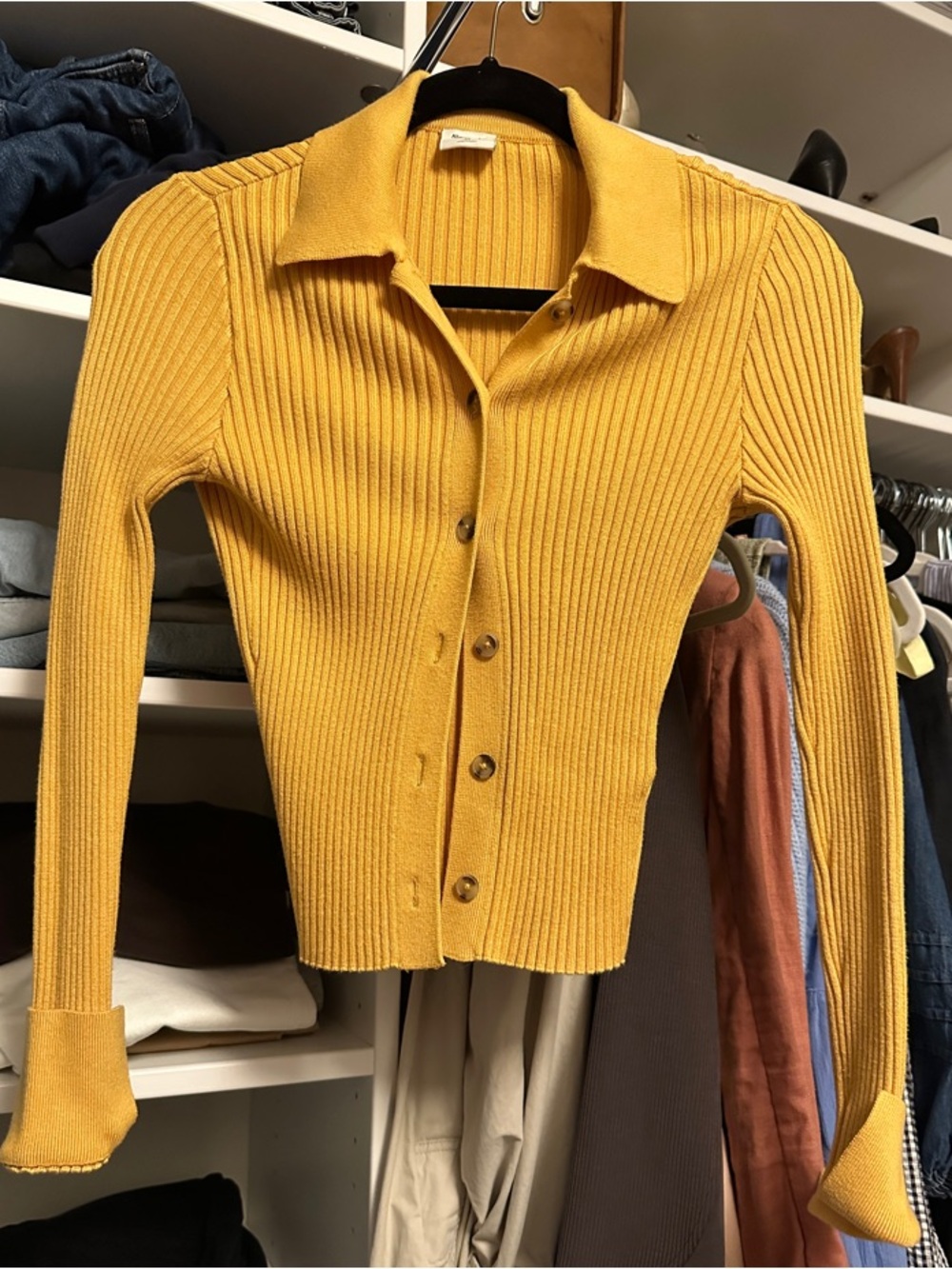 Abercrombie & Fitch Ribbed Button-Up Cardigan - Mustard